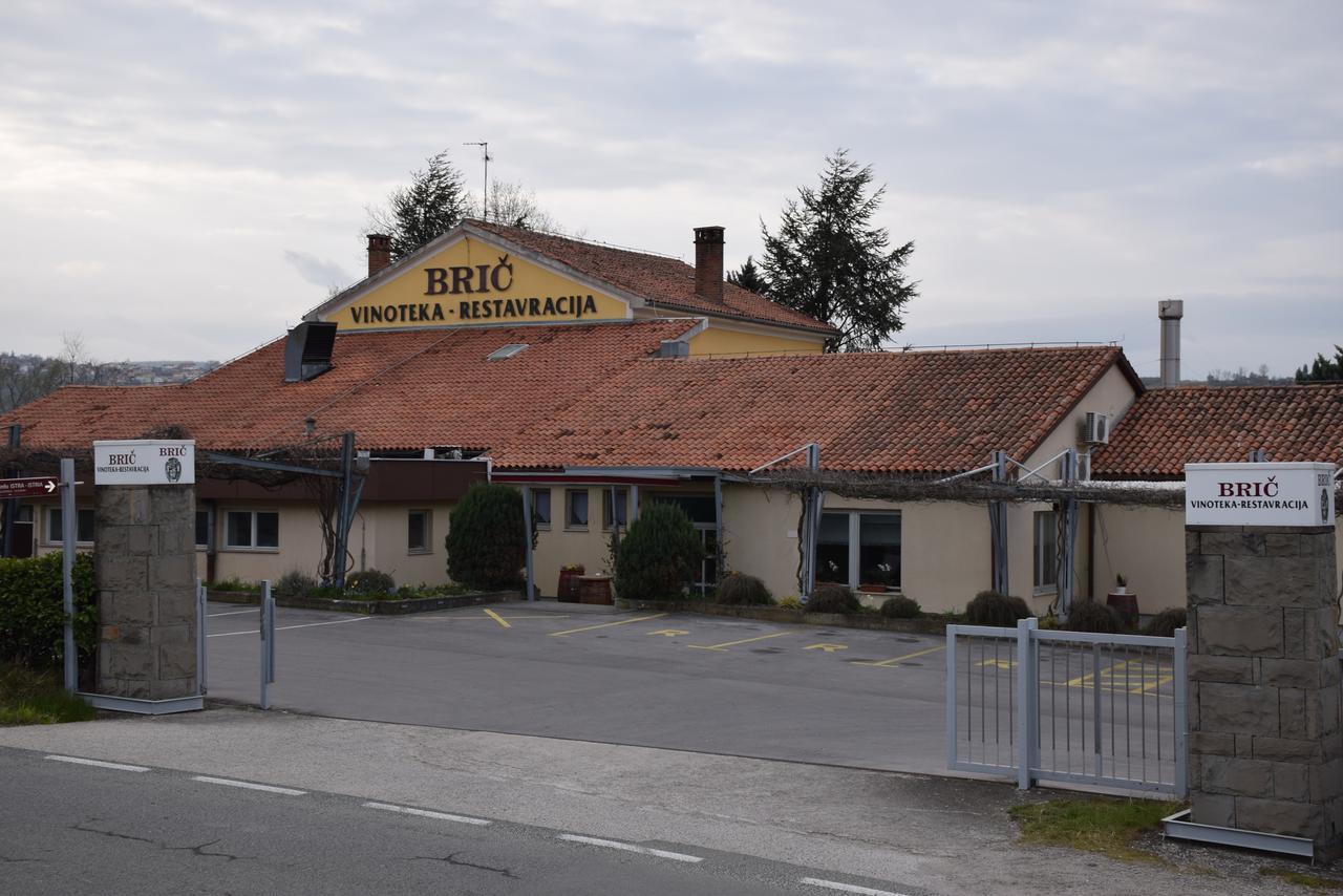 Restaurant Bric Dekani 외부 사진