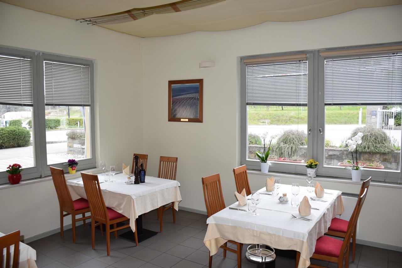 Restaurant Bric Dekani 외부 사진
